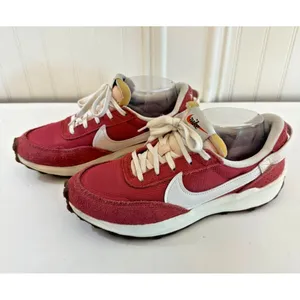 Nike Waffle Debut Vintage Suede Women 8.5 Red‎ White Shoes Athletic DX2931-600 thumbnail 3