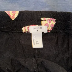 Forever 21 pizza themed pajama tshirt and short set thumbnail 7