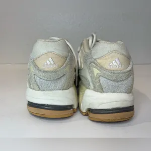 Adidas Women’s Response CL White Sneakers Size 6‎ thumbnail 5