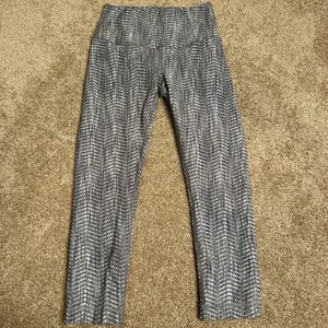 Lululemon‎ Wunder Under Crop Leggings thumbnail 3