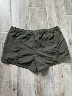 Vuori Sunwashed Olive Green Shorts Medium NWOT thumbnail 9