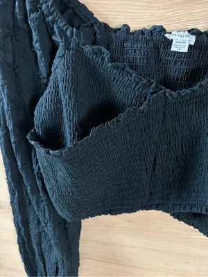 American Eagle Black Long Sleeve Smocked Crop Top Medium thumbnail 7