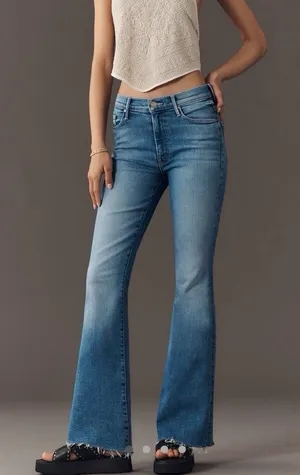 Mother the weekender fray a groovy kind of love jeans thumbnail 1