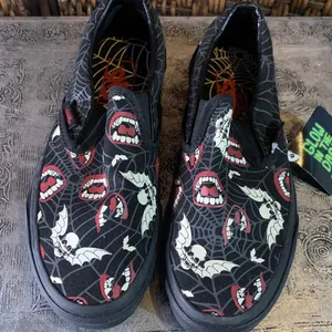 NWT Vans Black and Red Glow in the Dark Shoes Size 6.5 Women’s thumbnail 2