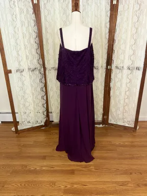 Beautiful Karen Miller Beaded Mother of the Bride Evening Gown thumbnail 4