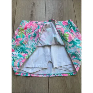 Lilly Pulitzer Madison Skort Hot On The Scene Size Small Floral Tropical Pink thumbnail 8