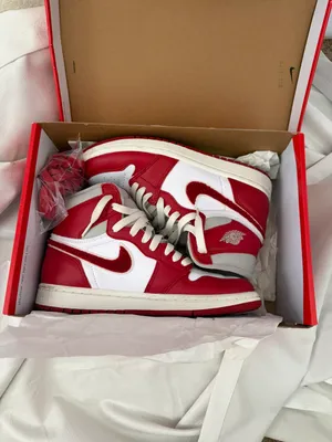 Air Jordan 1’s Retros Red Size 6 thumbnail 1