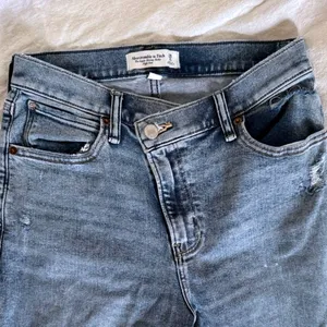 Abercrombie Curve Love Super Skinny Ankle Jeans Size 28 6S Light Blue Wash thumbnail 2