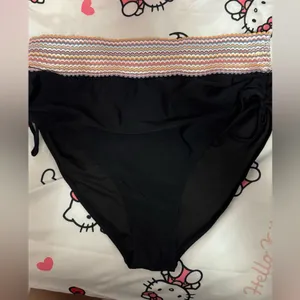 Black bikini Swimsuit with Multicolor Crochet Waistband thumbnail 4