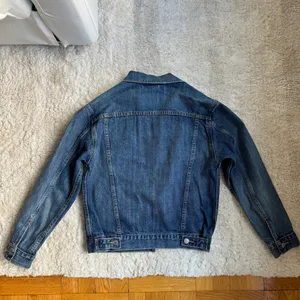 Levi’s Denim Blue Jean Jacket Women’s S thumbnail 2