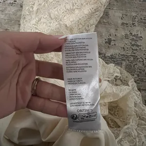 Kimchi Blue Cream Liliana Lace Midi Dress Size Medium $89 thumbnail 8