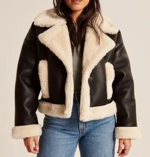 Abercrombie & Fitch Cropped Vegan Leather Sherpa Jacket size M oversized fit thumbnail 1