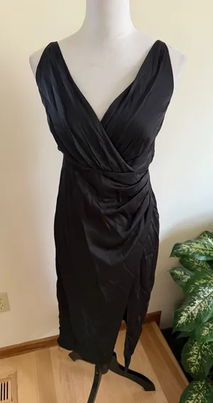 Abercrombie & Fitch Black Wrap Midi Dress thumbnail 1