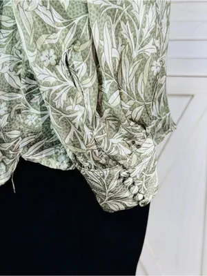 H&M Floral Pleated Mock Neck Blouse Green Cream Large Sheer Satin Office Boho thumbnail 8
