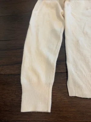 J. Crew Cream Crewneck Sweater Size Medium - C27-102 thumbnail 4