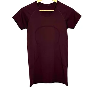 Lululemon Swiftly Tech Short Sleeve 2.0 Cassis thumbnail 2