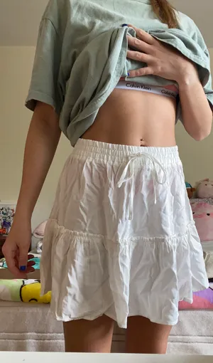 white skirt thumbnail 1