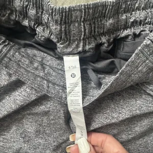 Lululemon Women’s Shorts 6 Tall running,workout thumbnail 2