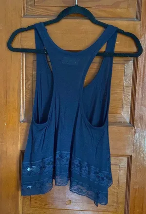 Hollister Tank Top thumbnail 3