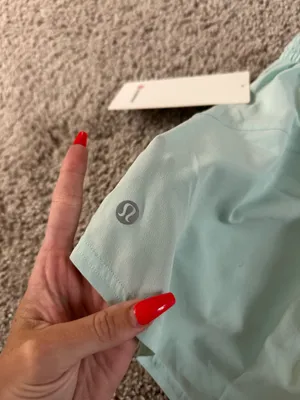 Lululemon Shorts 3" thumbnail 4