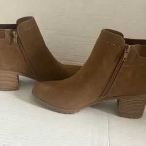NEW LifeStride‎ Maggie Ankle Bootie Brown block heel boots size 10 thumbnail 2