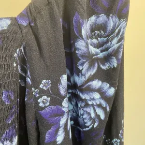 Old Navy Womens M Puff Sleeve Smock Long Sleeve Blouse Navy Blue Floral‎ Cottage thumbnail 6