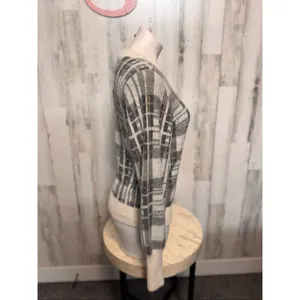 Evereve Plaid Fuzzy Knit Sweater XS Gray Cream Soft Warm Cozy thumbnail 5