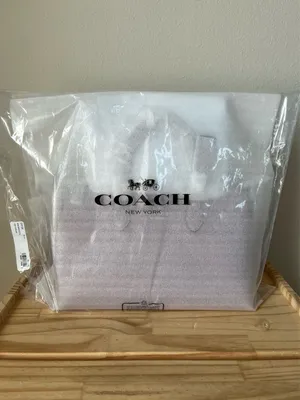 Coach purse  thumbnail 16