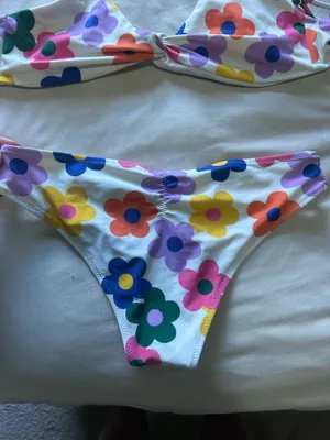 Blackbough Bikini thumbnail 3