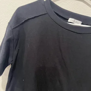 Black Short Sleeve Top by charlotte away size M thumbnail 2