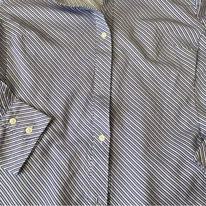 Apt 9 women’s Blue Striped collared Button Down Long Sleeves Shirt thumbnail 3