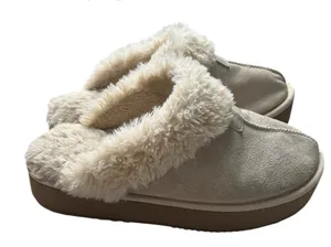 Joyspun Fur-Lined Slippers Size 8 thumbnail 1