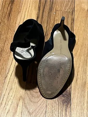 Vince Camuto Black Suede Peep Toe Slingback Heels Size 7.5 High Heel Mules thumbnail 4