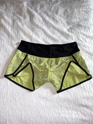 EXCELLENT Lululemon Run Speed Low Rise Shorts Lined Dash Yellow Black 8 thumbnail 3