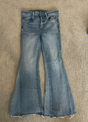 American Eagle Outfitters Flare Jeans thumbnail 1