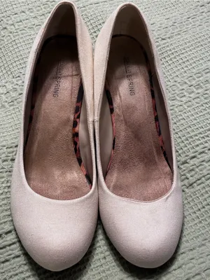 Women’s Wedge Pumps thumbnail 2