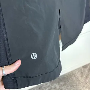 Lululemon Short Sleeve Top Black thumbnail 3