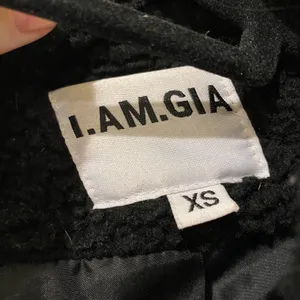 I am gia Sherpa Jacket thumbnail 2