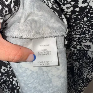 Hyacinth House Dress Chrysanthemum Front Zip Mini Puff Sleeve Black White Floral thumbnail 8