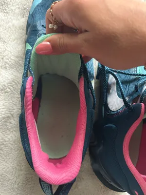 Nike Basketball Shoes thumbnail 4