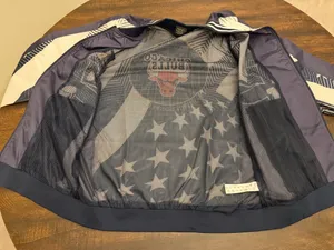 Chicago Bulls Basketball Throwback Jacket NBA Size XXL Windbreaker thumbnail 8
