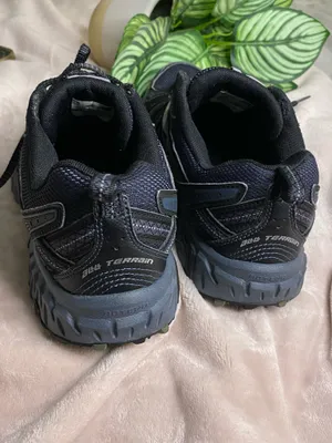 New Balance 410v5 Mens Sneakers Shoes Size 9.5 (used) thumbnail 4