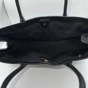 Coach Pebbled Leather Tote Bag Top Handle Black Gold Heart Charm Black Lining‎ thumbnail 6
