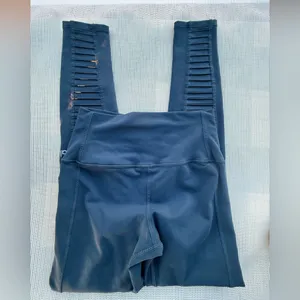 Alo Womens Leggings Small Size Blue Color thumbnail 3