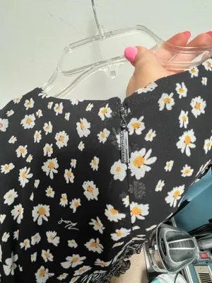 Karl Lagerfeld Paris Black Floral Maxi Dress thumbnail 4