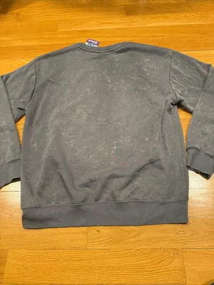 NWT Disney Stitch sweatshirt size large. thumbnail 4