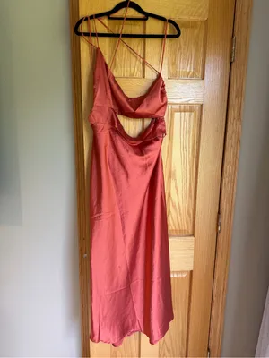 Petal & Pup Forelle One-Shoulder Cut Out Satin Midi Dress in Rust/Copper XL NWT thumbnail 2