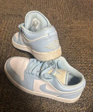 Jordan Nike  Retro 1 Low Sneakers thumbnail 3
