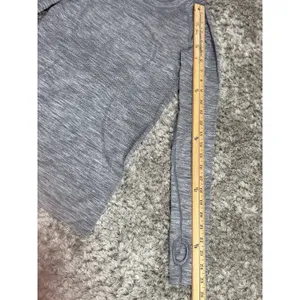 Lululemon Shirt Womens 4 Gray Swiftly Tech Long Sleeve Seamless Running Athletic thumbnail 9