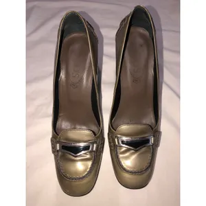 Vintage Tods Bronze Green Metallic Leather Block Heel Loafers 37.5 Y2K 90s thumbnail 5